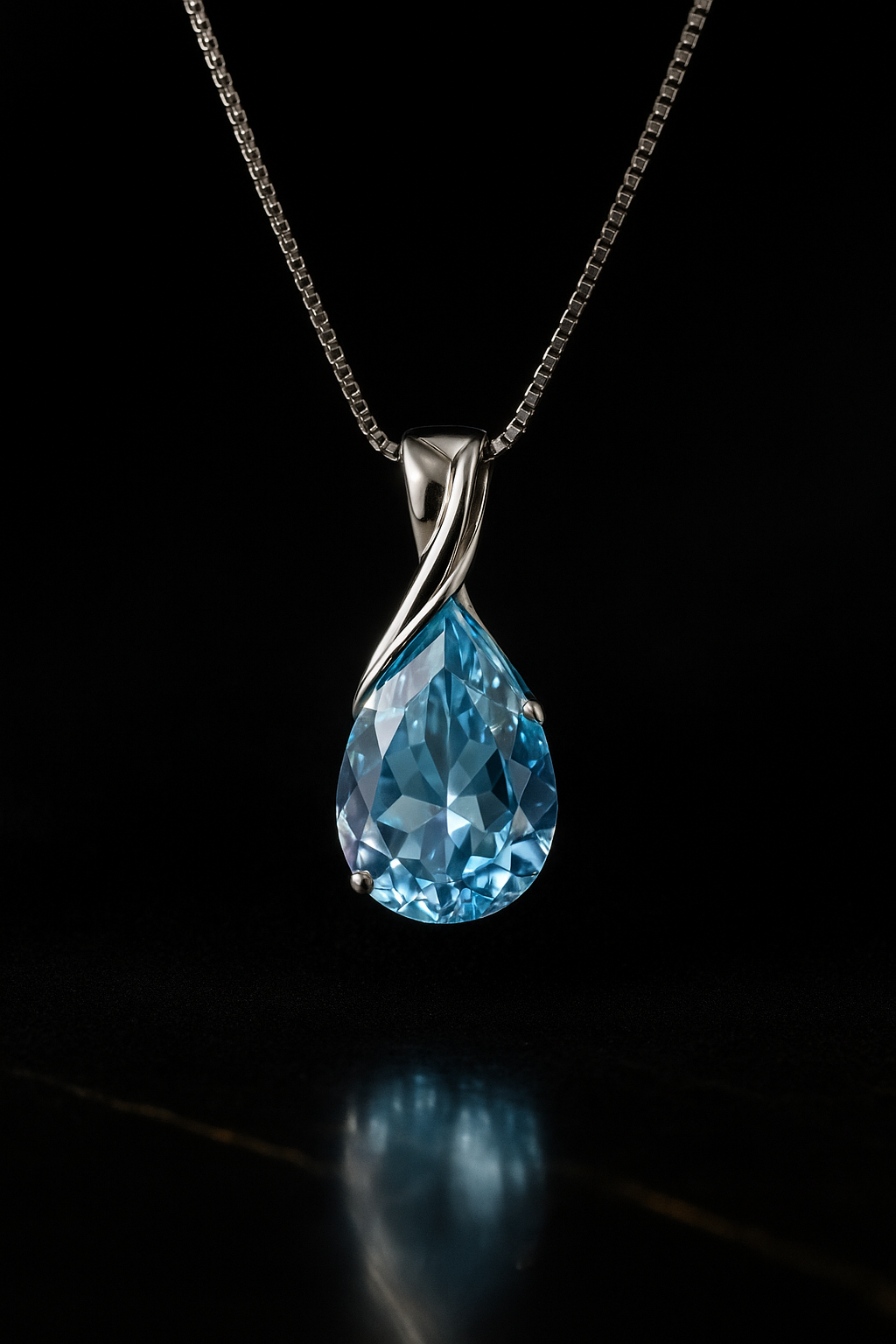 Aurora Blu | Collana in Argento Sterling S925 con Ciondolo Azzurro in Zircone