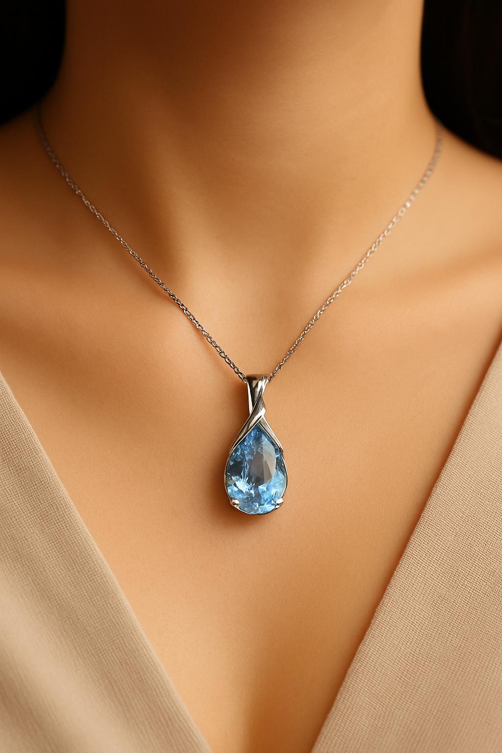 Aurora Blu | Collana in Argento Sterling S925 con Ciondolo Azzurro in Zircone